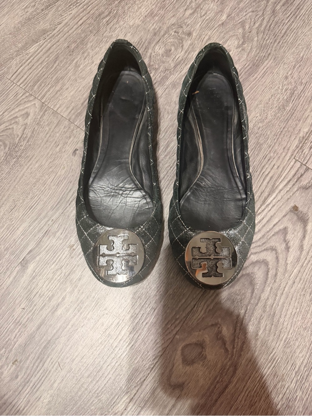 Tory Burch Quilted in grey